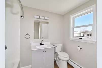 72 Center St #72, Holyoke, MA 01040 - Photo 10