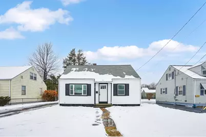 38 Tyrone St, Springfield, MA 01104 - Photo 2