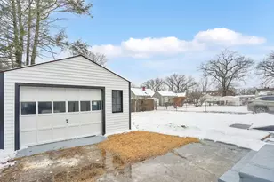 38 Tyrone St, Springfield, MA 01104 - Photo 4