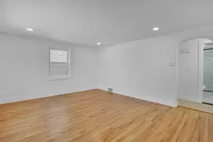 38 Tyrone St, Springfield, MA 01104 - Photo 8