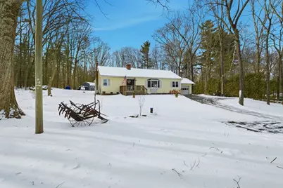 9 E Hill Rd, Monson, MA 01057 - Photo 4