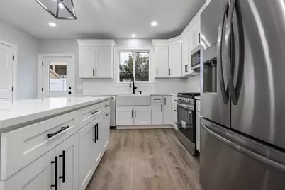 217 Earle St #2, Fall River, MA 02723 - Photo 6