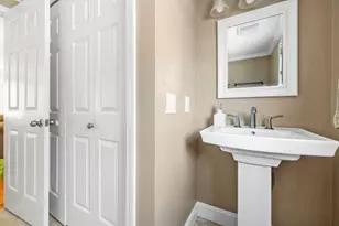 17 Fieldcrest Dr, East Bridgewater, MA 02333 - Photo 18