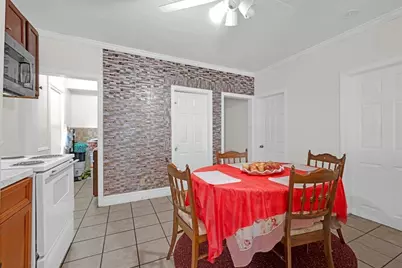29 Whitcomb St, Webster, MA 01570 - Photo 12