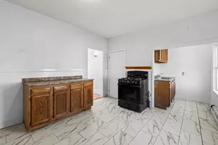 28 School St, Middleborough, MA 02346 - Photo 4