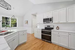 31 High Blf Rd, Belchertown, MA 01007 - Photo 14
