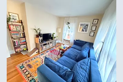 8 Roberts St #3R, Brookline, MA 02445 - Photo 4