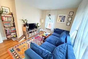 8 Roberts St, Brookline, MA 02445 - Photo 4