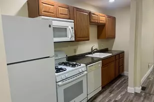 233 Division St, Fall River, MA 02720 - Photo 4