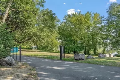 141 Lake Shore Rd #1, Boston, MA 02135 - Photo 24