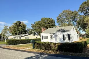 5 Lucie Ave, Freetown, MA 02717 - Photo 2