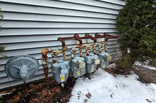 303 Eagle St, Fall River, MA 02721 - Photo 32