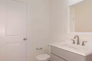 5 W Chapel St, Abington, MA 02351 - Photo 30