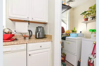 94 Summer St, Lawrence, MA 01840 - Photo 12