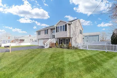 126 Stackhouse St, Dartmouth, MA 02748 - Photo 2