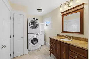 12 Pontiac St, New Bedford, MA 02745 - Photo 28