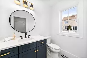 8 Callahan Dr, Woburn, MA 01801 - Photo 16