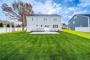 8 Callahan Dr, Woburn, MA 01801 - Photo 40