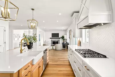 8 Callahan Drive, Woburn, MA 01801 - Photo 8