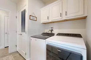 96 Sycamore Ln, Taunton, MA 02780 - Photo 16