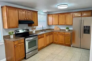 42 Talmadge Dr, Springfield, MA 01118 - Photo 2