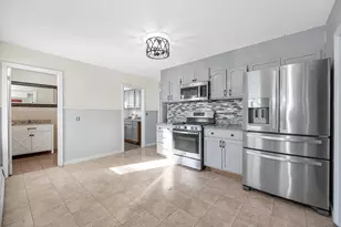 44 Phoebe Ave, Lowell, MA 01854 - Photo 16