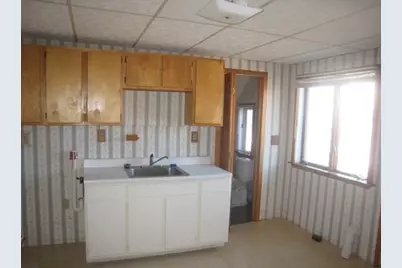 113 Pleasant St #3, Gloucester, MA 01930 - Photo 2