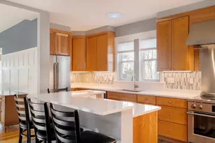 21 Berkeley St, Somerville, MA 02143 - Photo 2