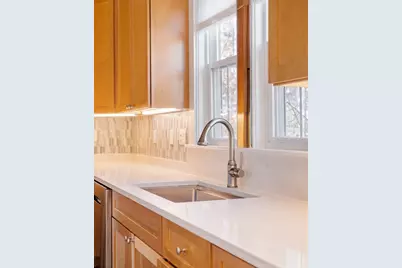 21 Berkeley St, Somerville, MA 02143 - Photo 4