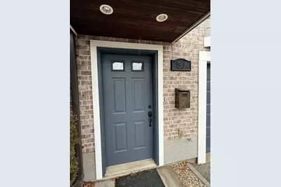 30 Johnson St #1, Worcester, MA 01604 - Photo 2