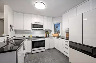 116 Burkhall St, Weymouth, MA 02190 - Photo 6