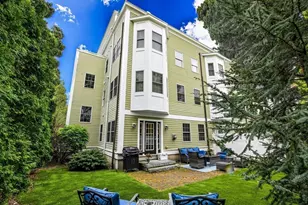 572 Freeport St, Boston, MA 02122 - Photo 24