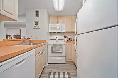 11 Margin Street #6, Lynn, MA 01904 - Photo 2