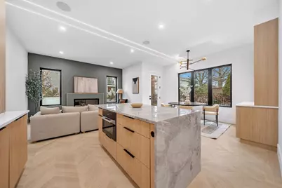 123-125 Waban St #125, Newton, MA 02458 - Photo 4