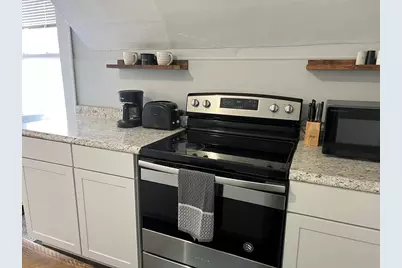 272 Front St #5, Manchester, NH 03102 - Photo 2