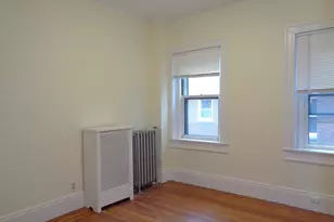 6 Beals St, Brookline, MA 02446 - Photo 4