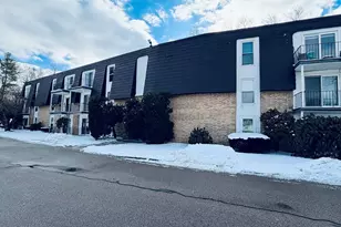 8 Shadowbrook Ln, Milford, MA 01757 - Photo 2