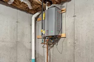 1180 Elm St, Leominster, MA 01453 - Photo 36