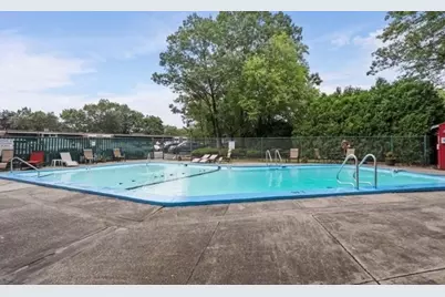 115. Grove St #11.., Boston, MA 02132 - Photo 26