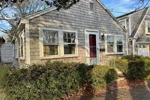 70 Cypress St, Falmouth, MA 02536 - Photo 6