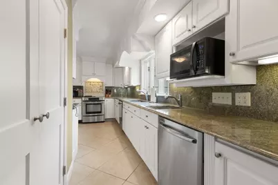 6 Appleton St #2, Watertown, MA 02472 - Photo 12