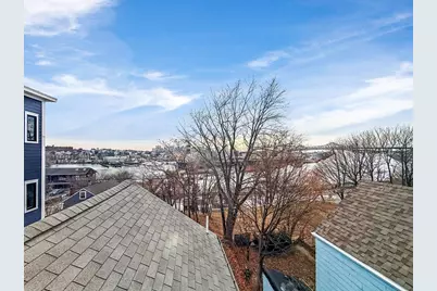 17 Suffolk St #B, Chelsea, MA 02150 - Photo 2
