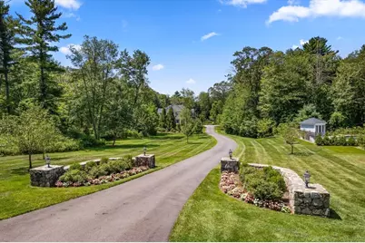 161 Farm St, Dover, MA 02030 - Photo 2