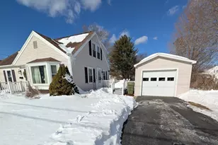 14 Walnut St, Oxford, MA 01540 - Photo 1