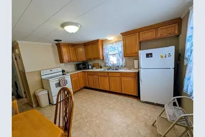14 Walnut St, Oxford, MA 01540 - Photo 6
