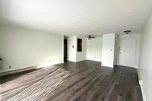 37 Fountain Ln, Weymouth, MA 02190 - Photo 4