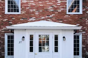 37 Fountain Ln, Weymouth, MA 02190 - Photo 2