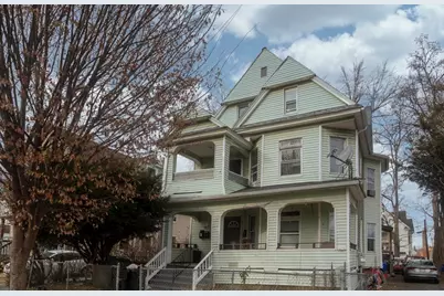 26 Huntington St, Springfield, MA 01107 - Photo 2