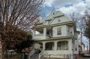 26 Huntington St, Springfield, MA 01107 - Photo 2