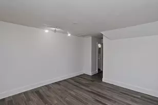 26 Huntington St, Springfield, MA 01107 - Photo 18